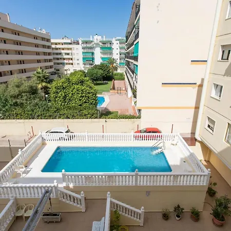 4 Bedroom Close By In Διαμέρισμα *